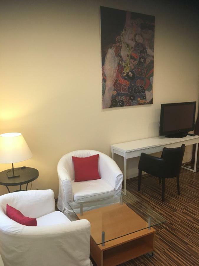 St Martin Apartment Виена Екстериор снимка